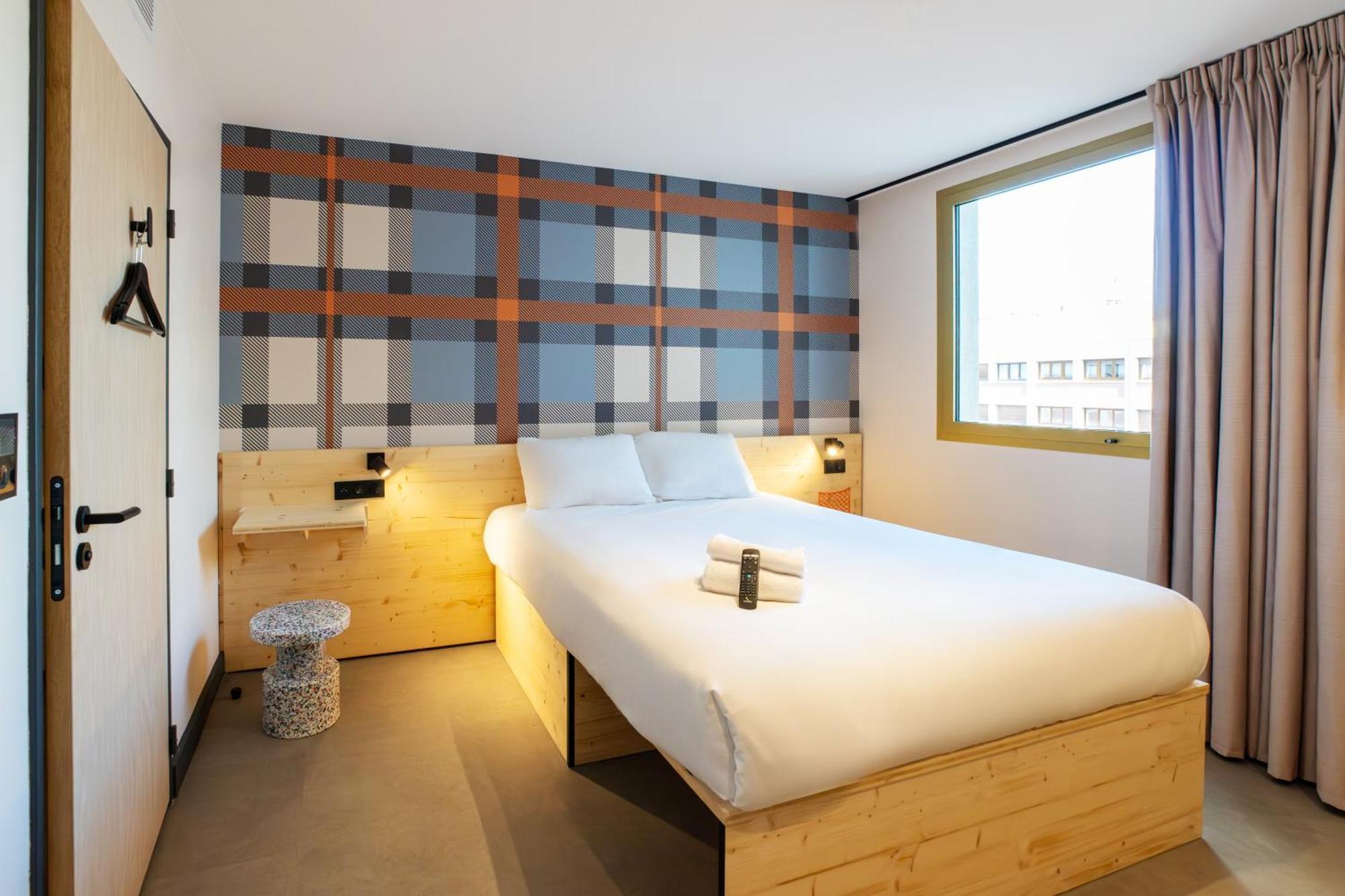 Easyhotel Marseille Euromed Exterior foto